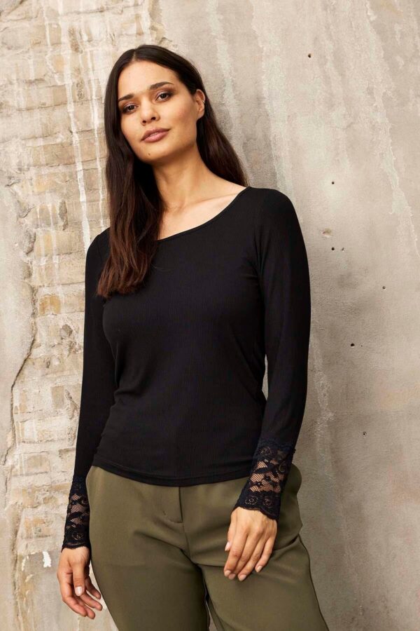 IN FRONT Vivian Bluse, Farve: Black, Størrelse: S, Dame - IN FRONT