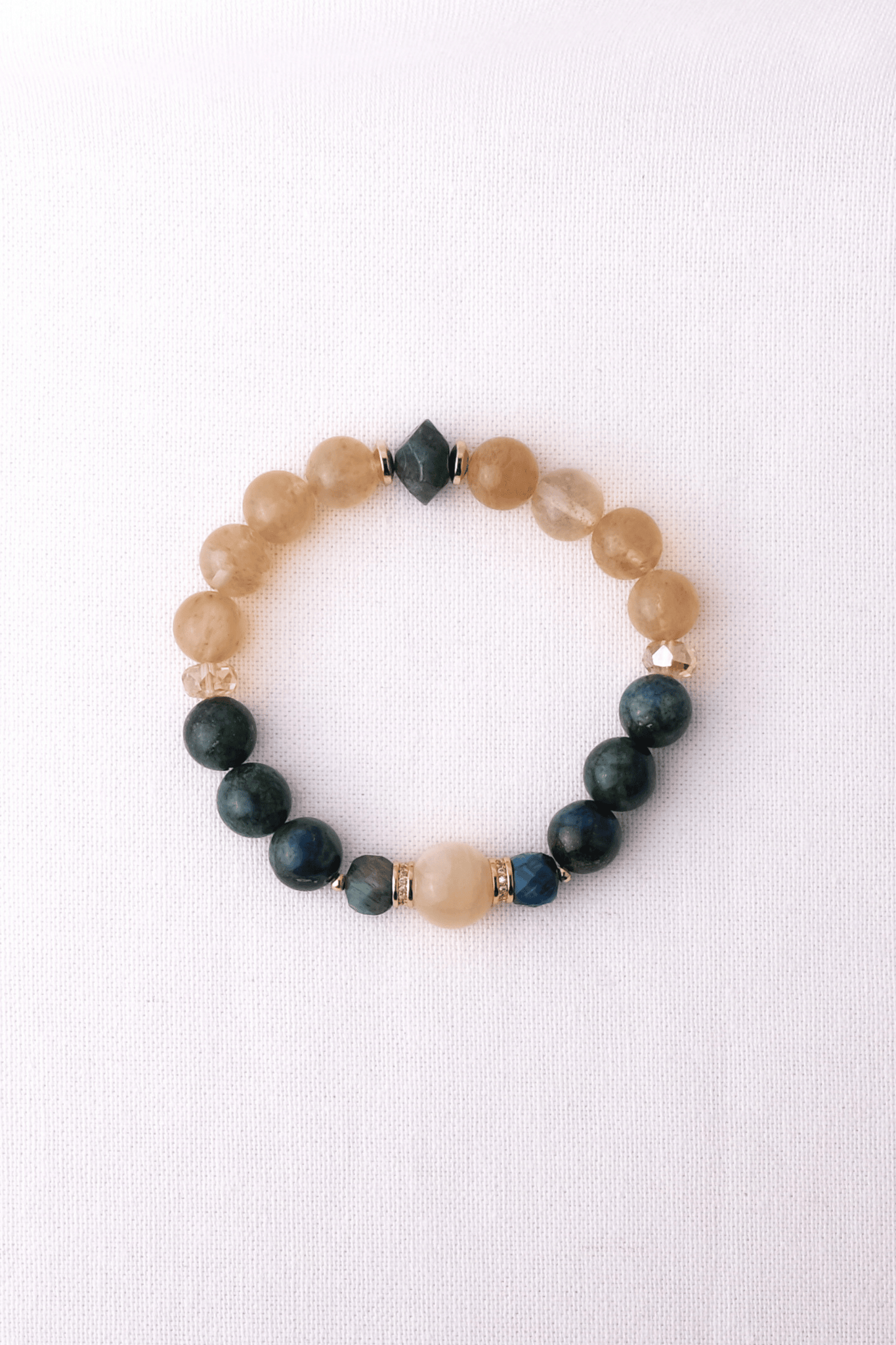 EFTERÅR - Armbånd med citrin, lapis lazuli, kalcedon, tigerøje, apatit, krystaller og 18K forgyldt messing med zirkonia - PAROL