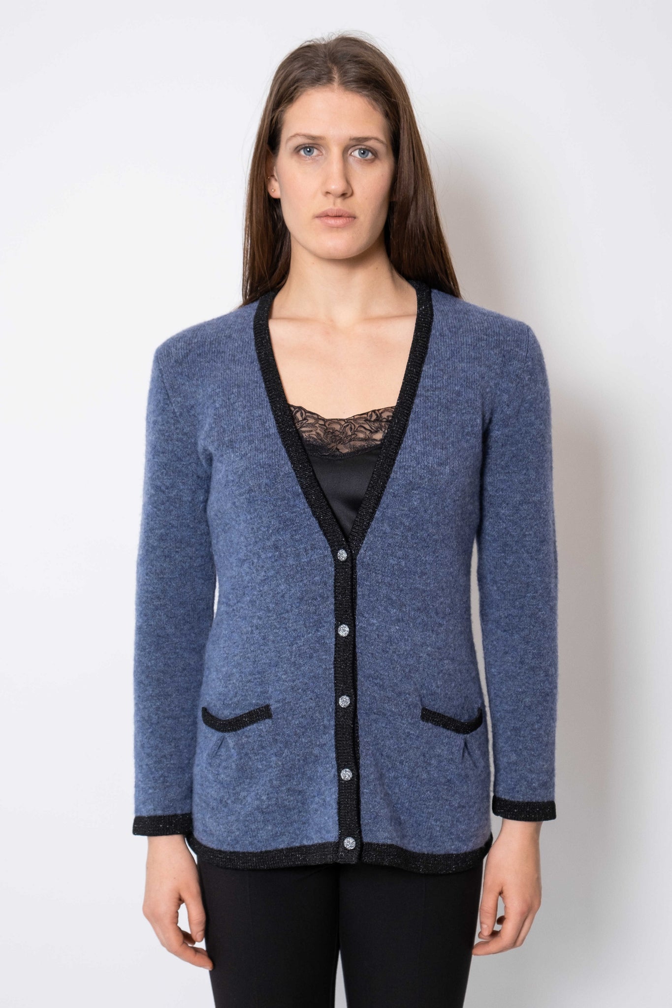 KLASSISK STRIK V-CARDIGAN støvet blå - PAROL